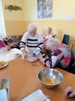 Upiekli sme si orechový koláčik