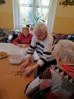 Upiekli sme si orechový koláčik