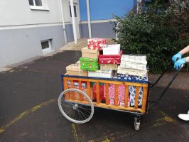 Koľko lásky sa zmestí do škatule od topánok?